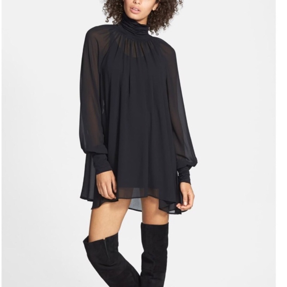 June And Hudson Sheer Turtleneck Tunic Size Small